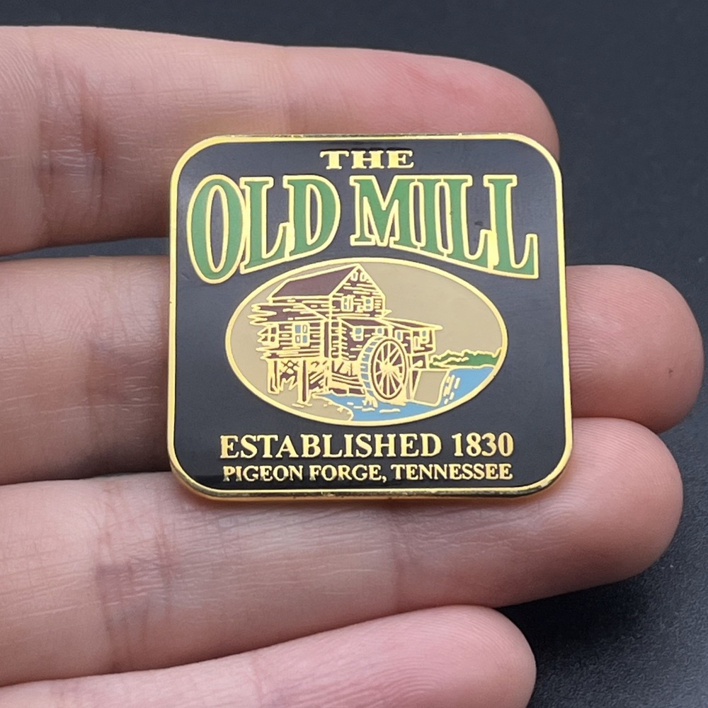 The Old Mill Restaurant Pigeon Forge‎ Tennessee Lapel Hat Pin
